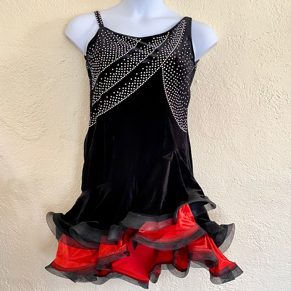Latin Ballroom Salsa Cha Cha Competition Practice Dress Costume Black and Red